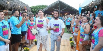Casal faz casamento com tema de bloquinho de carnaval em Fortaleza; confira