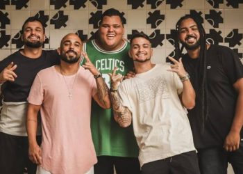 Grupo Menos é Mais realiza 1º show em Fortaleza; confira