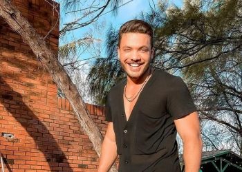 Wesley Safadão aparece caminhando em vídeo e esposa comemora: “já, já está de volta”