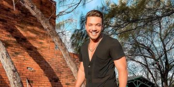 Wesley Safadão aparece caminhando em vídeo e esposa comemora: “já, já está de volta”