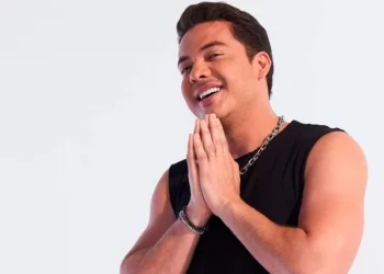 Wesley Safadão aparece caminhando em vídeo e esposa comemora: “já, já está de volta”