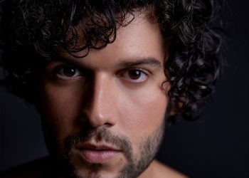 Davi Cartaxo divulga setlist do seu primeiro álbum ‘DAVI’, assinado pela Deckdisc