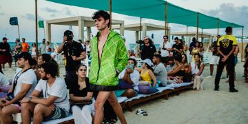 Cláudio Silveira e Bikiny Society apresentam desfile sustentável