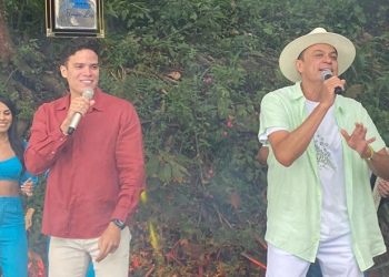 Marcos Lessa participa de gravação do DVD de 30 anos de Frank Aguiar