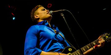 Em clima de verão, Marcos Lessa realiza show de Réveillon no Coco Bambu Iguatemi