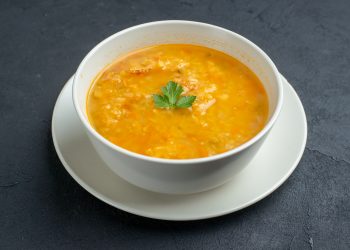 Pós-Carnaval: Tijuca ensina receita de caldo de frango para aliviar dos excessos da folia