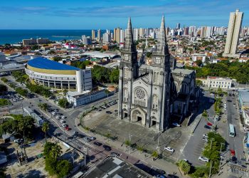 Fortaleza 297 anos: confira dicas para mergulhar nas praias, na cultura e na história da Terrado Sol