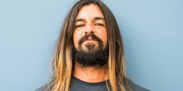 Estrela do reggae nacional, Armandinho desembarca em Fortaleza após 16 anos, direto da Austrália e Nova Zelândia, para show, na Praia do Futuro