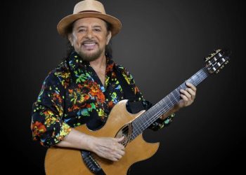 Geraldo Azevedo faz show em Fortaleza durante Ceará Natal de Luz