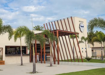 Seu Domingo Beach Club amplia horário de happy hour em dezembro