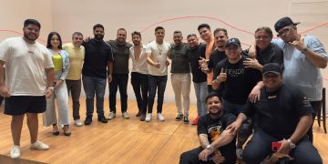 Sua Música Space recebe compositores para audição do cantor Heitor Costa