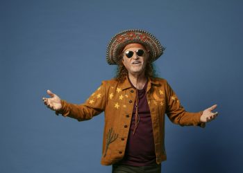 Arraiá do Iguatemi Hall traz show exclusivo de Alceu Valença