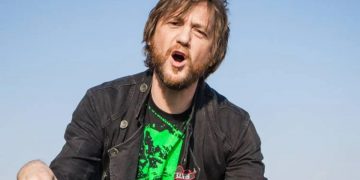 Hoots Gastropub traz show exclusivo de André Frateschi, ator e vocalista da Legião Urbana