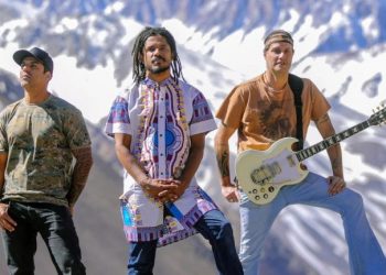 Natiruts realiza show em Fortaleza com sua turnê de despedida “Leve Com Você”