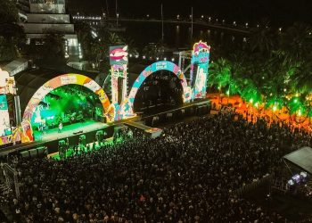 Com shows históricos de Pabllo Vittar, Marina Sena, Banda UÓ e mais 10 artistas, 3ª edição do Zepelim reúne milhares de pessoas em Fortaleza