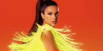 Mari Antunes, cantora do Babado Novo