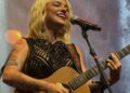 Camila Marieta faz show ao vivo neste sábado (18) na Vila Azul do Mar